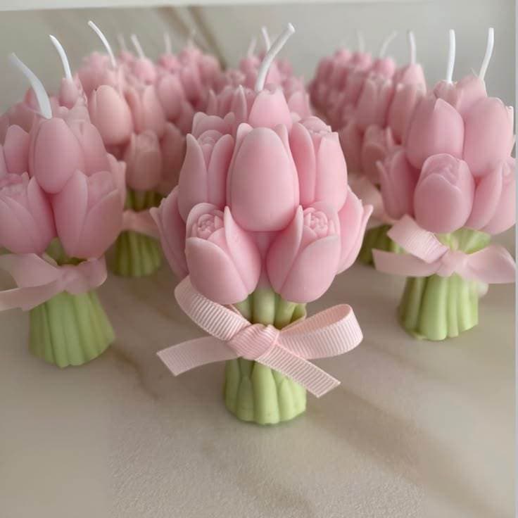 VELA AROMATICA 05 OU 10 BUQUES DE TULIPA| LEMBRANCINHA CASAMENTO, ANIVERSÁRIO,  NOIVADO| VELA DECORATIVA