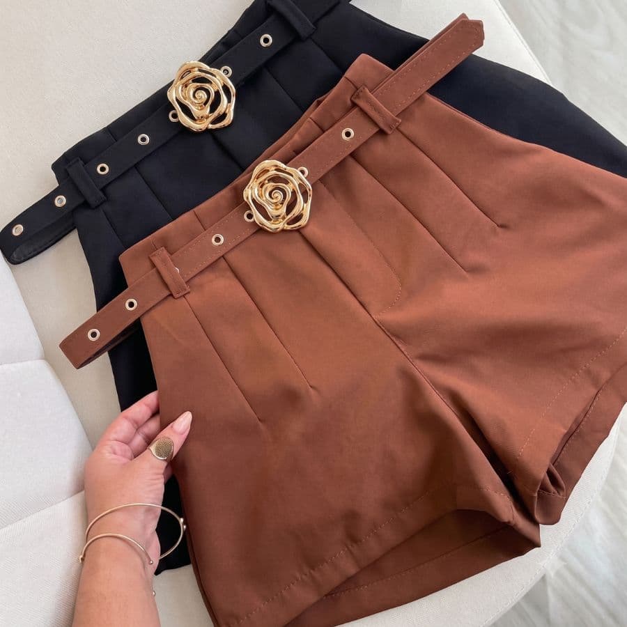 Short Alfaiataria Feminino com Cintura Alta e Cinto Incluso