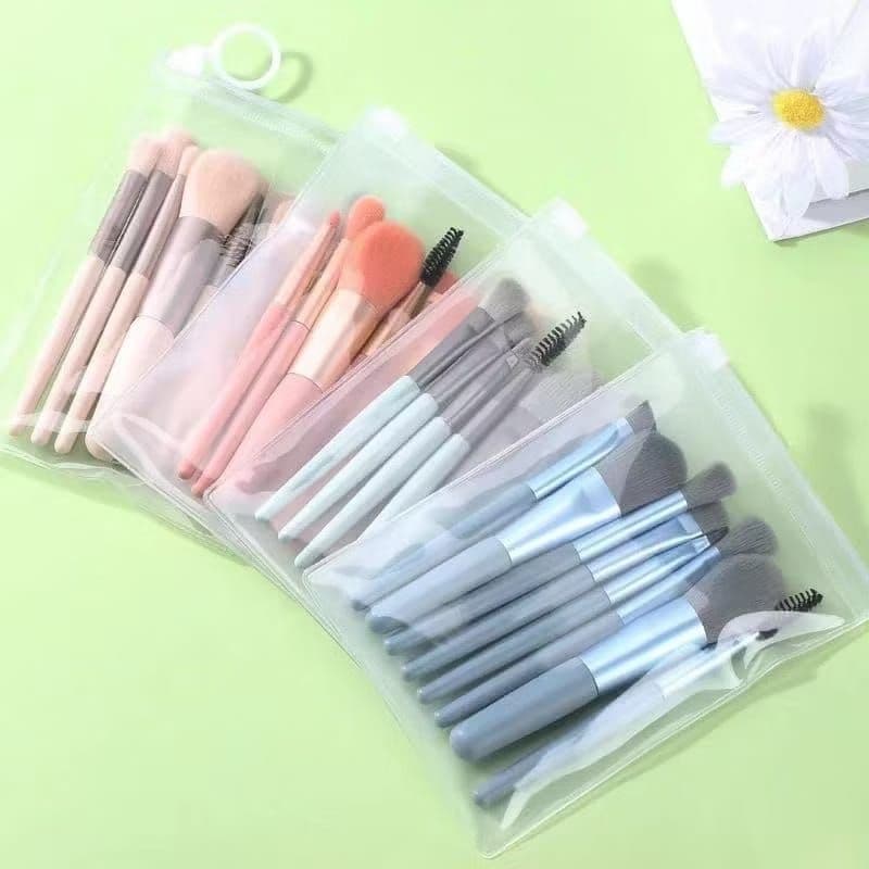 Kit 8 Pincéis De Maquiagem Mini Viagem Com Estojo Prático