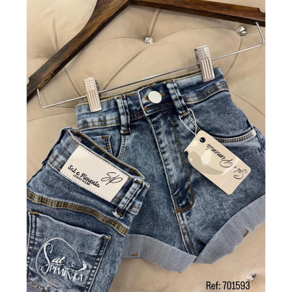 Shorts Jeans Sal e Pimenta Cintura Alta Com Elastano Mom HotPants
