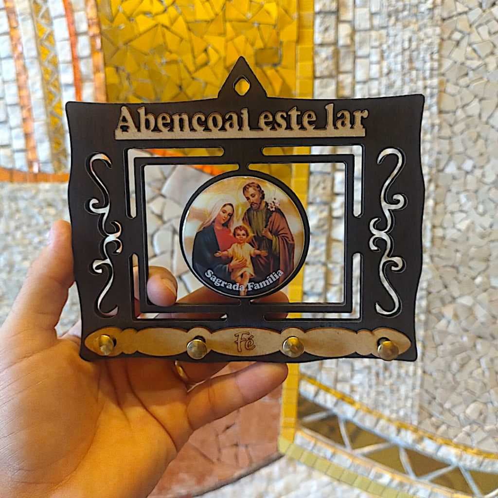 Porta Chave MDF Sagrada Família com Aplicação em resina