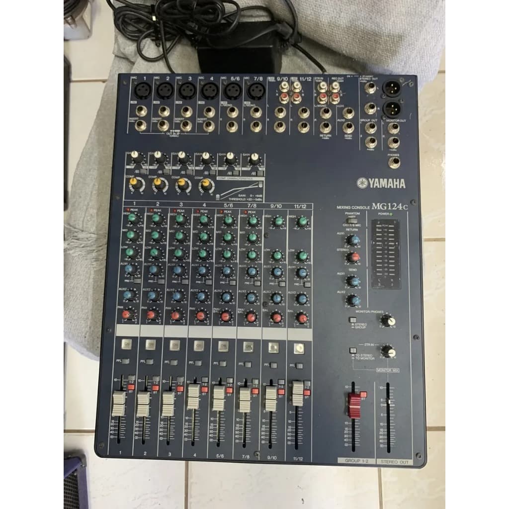 Mesa De Som Yamaha Mg124c