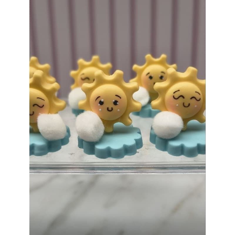 10 Apliques em biscuit Sol