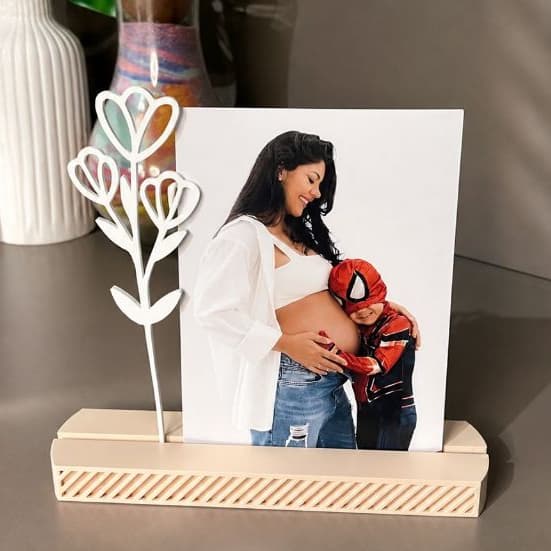 Porta Retrato Decorativo Floral | Foto Vertical e Horizontal | Presente Delicado para Mães e Casais