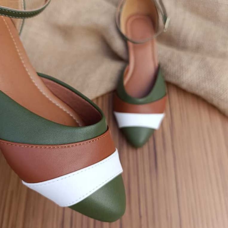 Sapatilha Salomé Feminina Elegante Bico Fino Moderna Casual
