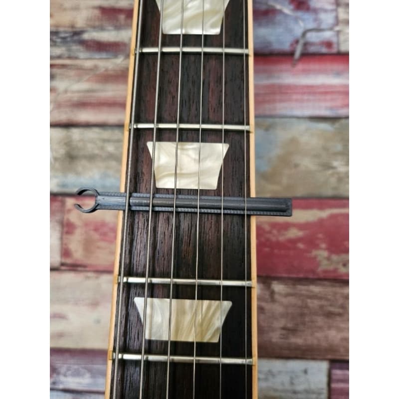 Capotraste Versátil para Violão Guitarra Baixo Ukulele + 2 Palhetas