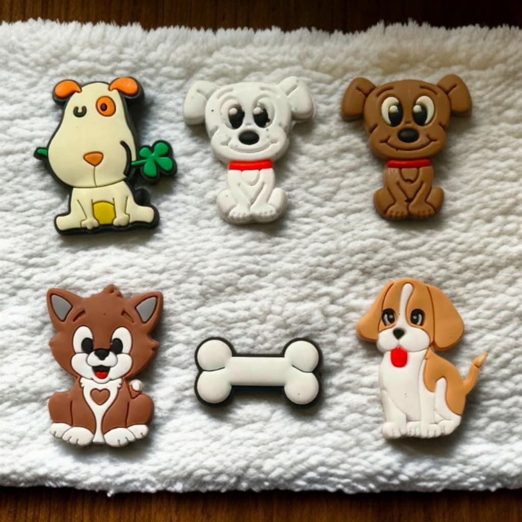 Kits Pins Pet Bottons de Cachorrinho Acessórios Perzonalidos para Sandália Babuche
