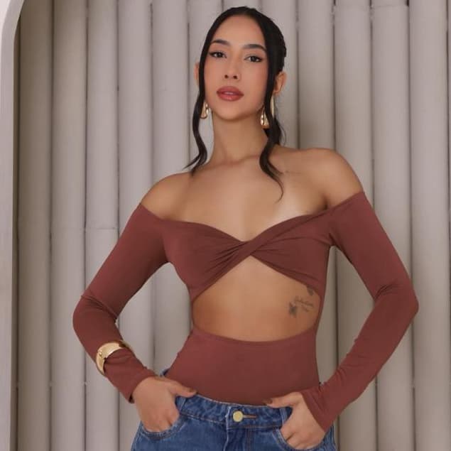 Body Feminino Ombro a Ombro Ciganinha Decote Torcido Manga Longa Body Versátil Moda Feminina Casual Inverno