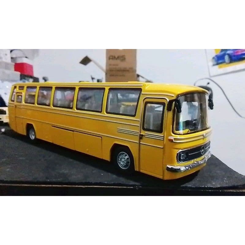 miniatura monobloco O-302 Mercedes leia descrição