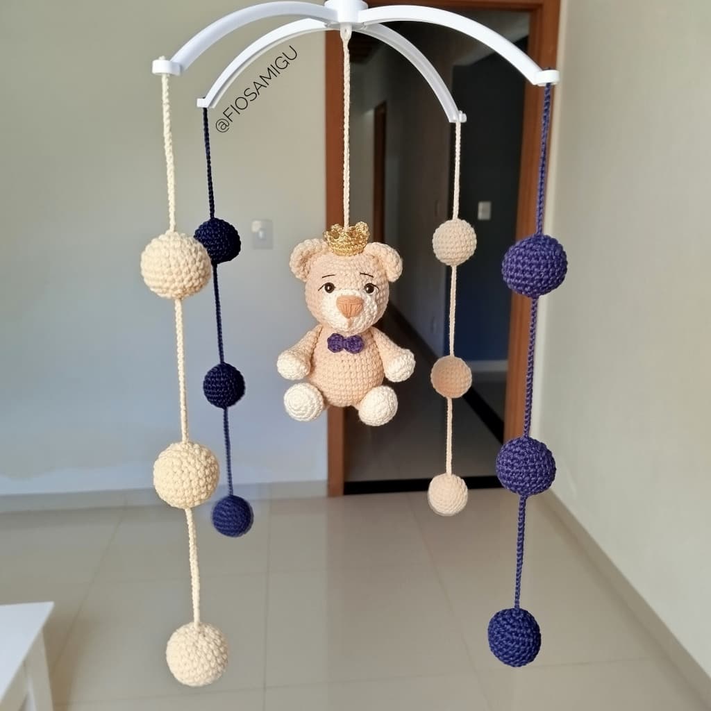 Mobile amigurumi, croche, ursinho, berço, menino / musical