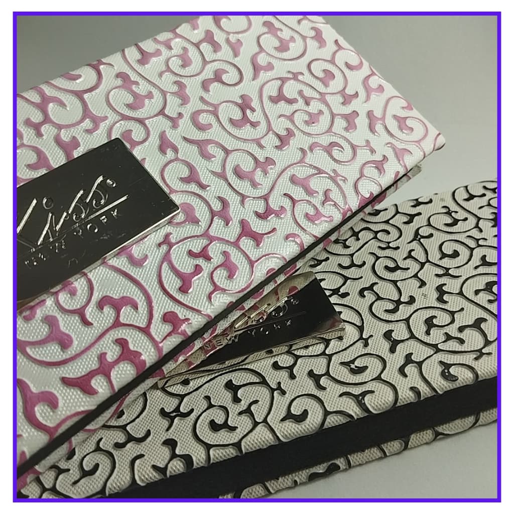 Kiss New York Multi Shadow Pallet Prim & Proper e Black Lace