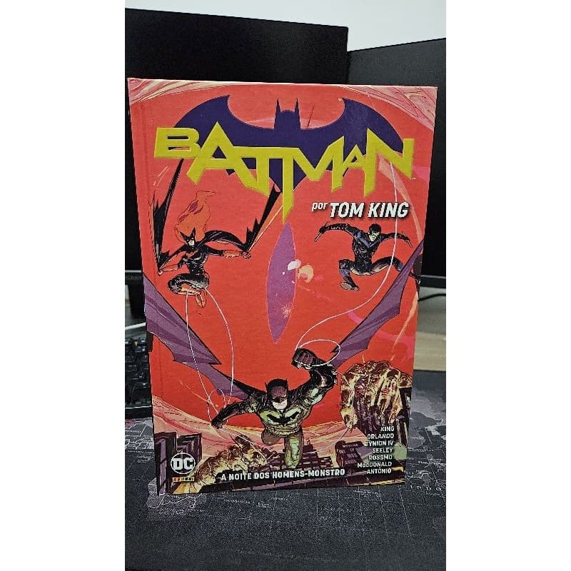 Batman por Tom King vol 2 - A noite dos Homens-Monstro (HQ capa dura)