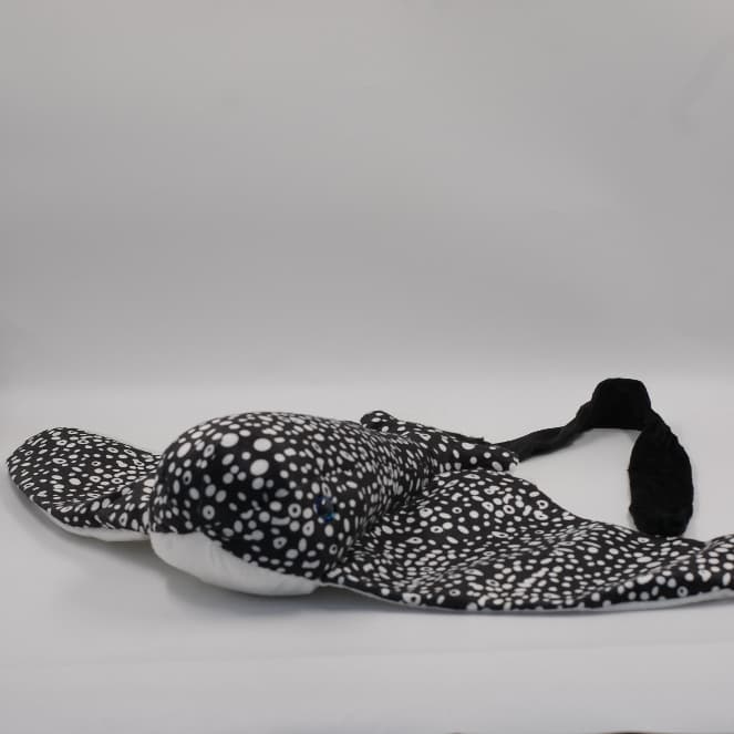 PELÚCIA- ARRAIA NEGRA GRANDE  ( 1 METRO )