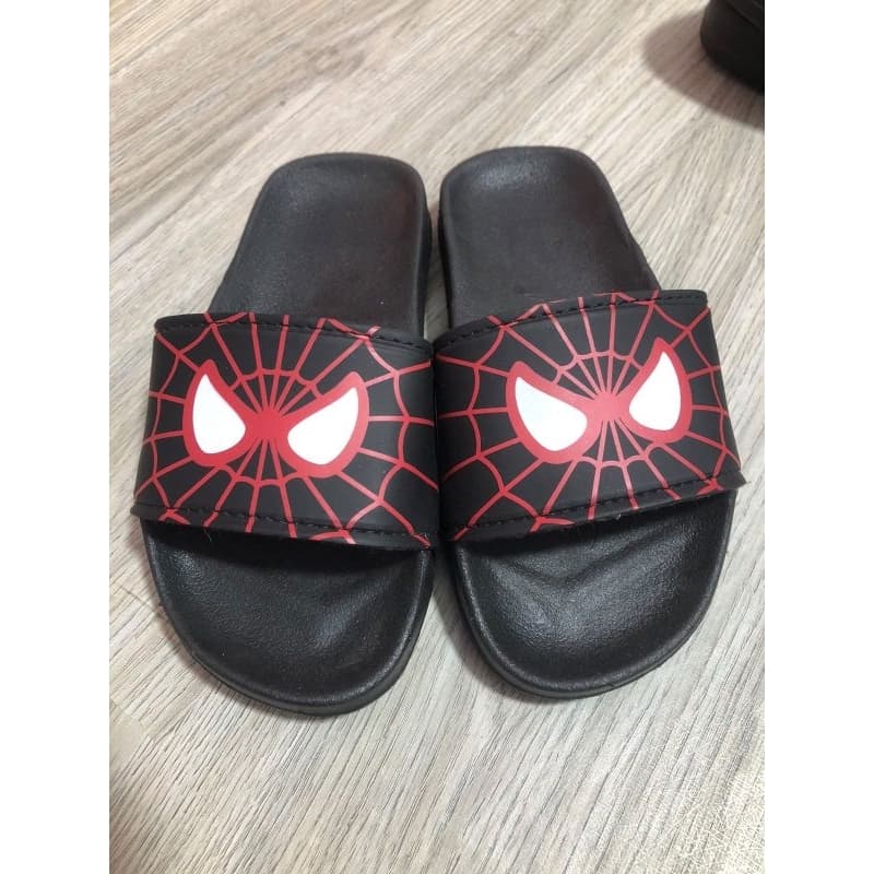 Chinelo Slide Infantil Homem-Aranha Preto e Vermelho
