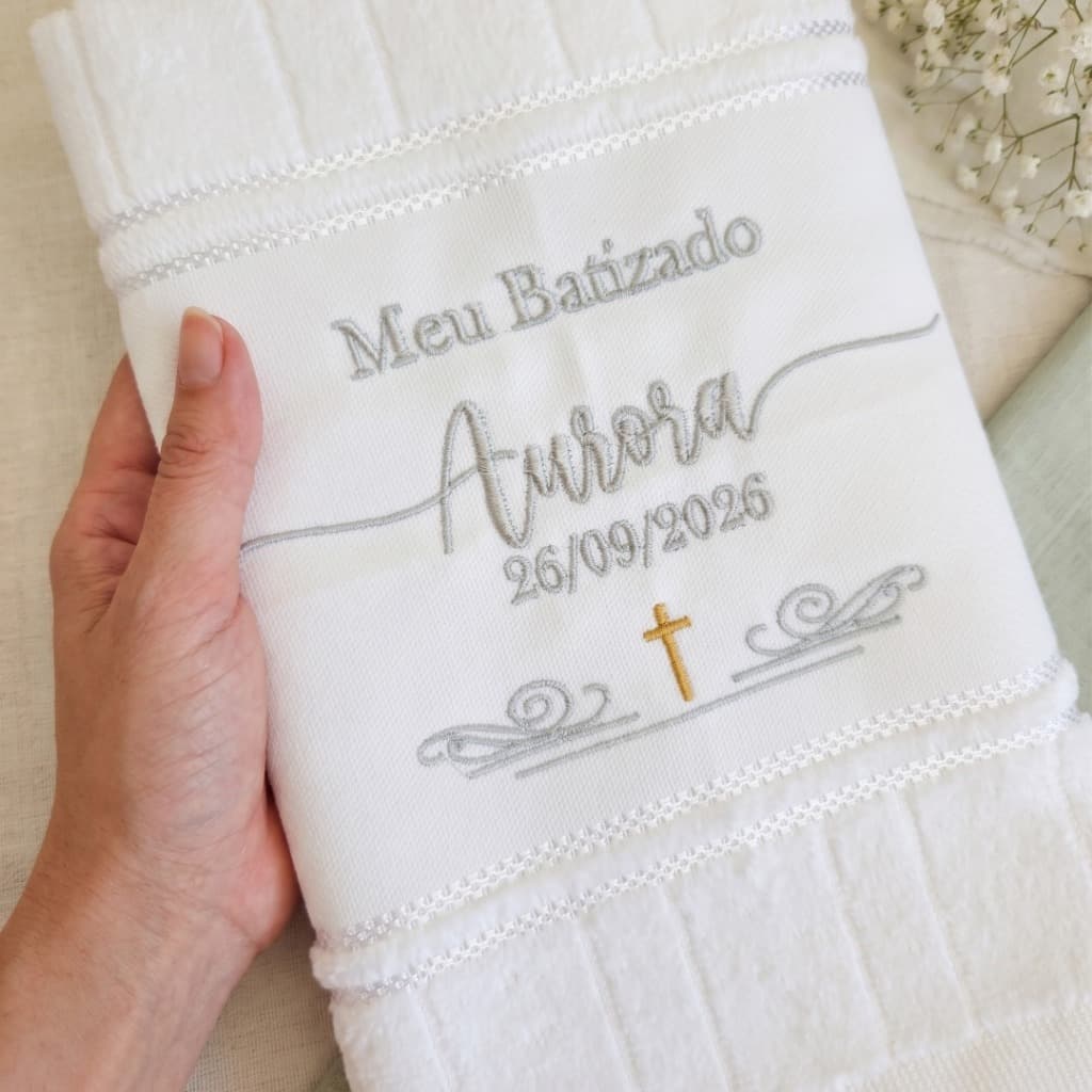 Toalha de Batizado Personalizada - Cruz com Arabesco