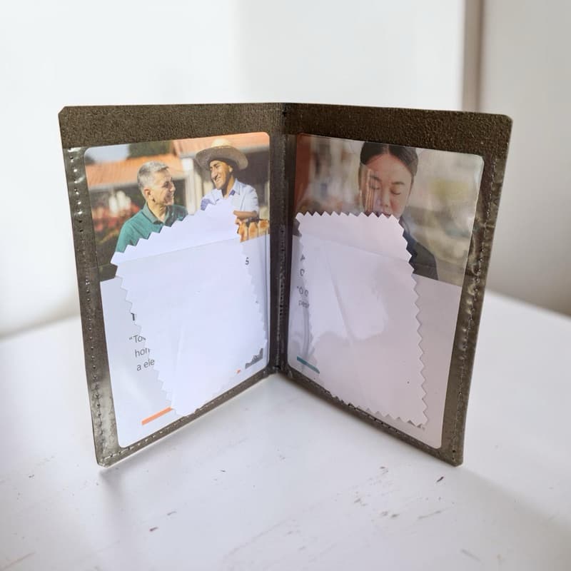 Carteira Porta Folhetos Novos- Modelo Simples (4 divisórias) Masculina e Feminina