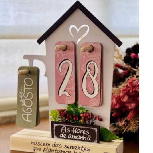 Calendário Decorativo Permanente De Mesa Infinito Sem Data Modelo Casinha
