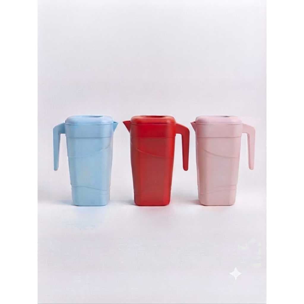 Kit Jarra de Suco Plástica 2,5L com 3 Copos Resistente Conjunto Completo para Suco Refresco