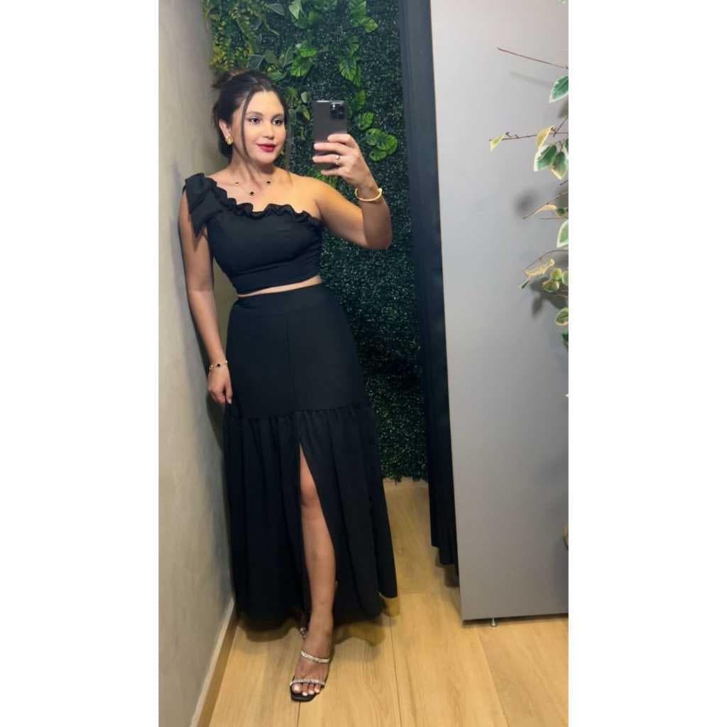 CONJUNTO SAIA LONGO E CROPPED COM BOJO LAÇO NO OMBRO E ELASTEX NAS COSTAS TECIDO DUNA MODA FEMININA