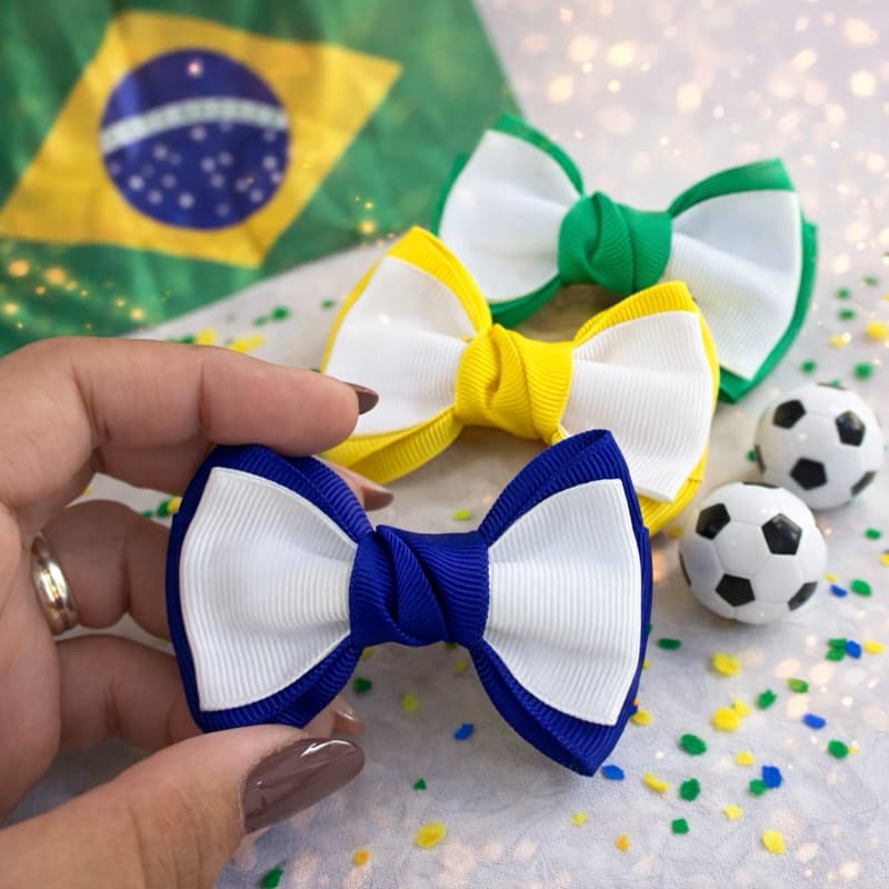 Kit 3 Laços Infantil Brasil Copa do Mundo Acessório para Menina nas Cores da Bandeira com Presilha Antiderrapante