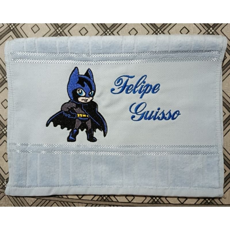 Toalha Escolar Lavabo Personalizada Bordada 30x45cm Heróis Hulk/ Homem Aranha/ Batman