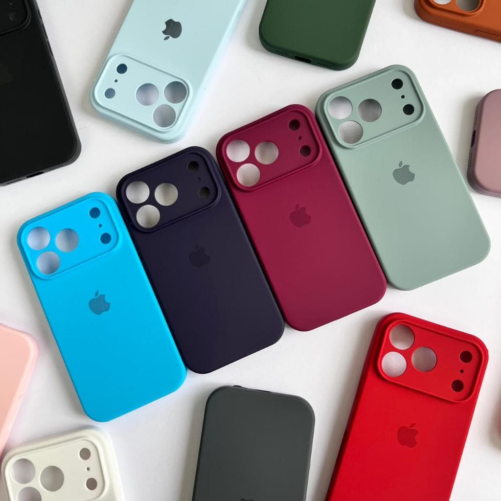 Capa Case Para Apple IPhone 17 Pro / Capa Case Aveludada Colorida Forrada (Câmera Fechada)  / CF87