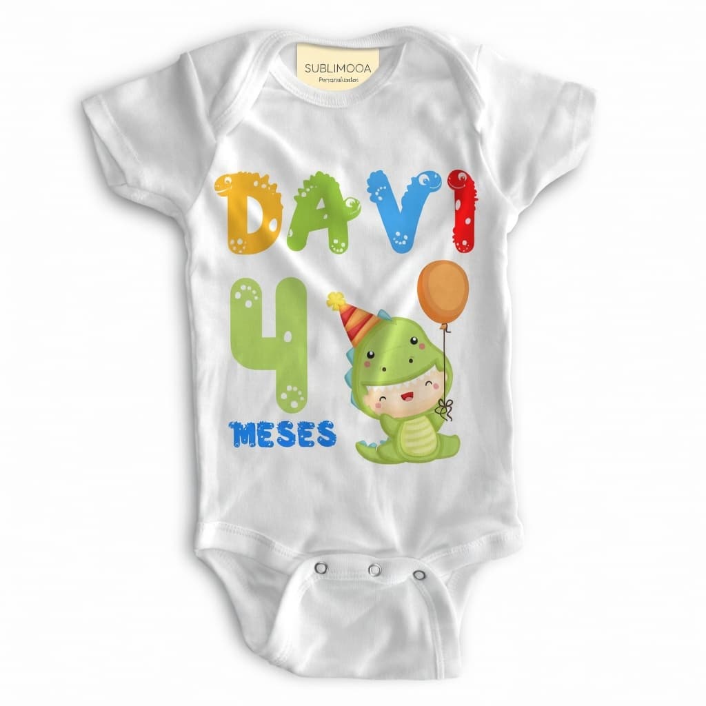 Body Bebê Personalizado Mesversário Dinossauro 🎈✨ - Poliéster + Elastano - Estica!