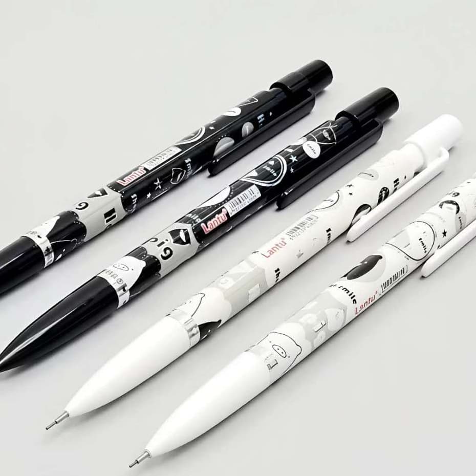 Lapiseira Retrátil Fofa Porquinho Preto e Branco – 0.5mm Ideal para Escola, Papelaria e Presente