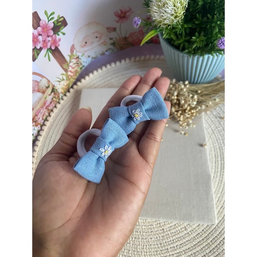 laço de linho infantil, par de laço ,laço bordado margaridas.