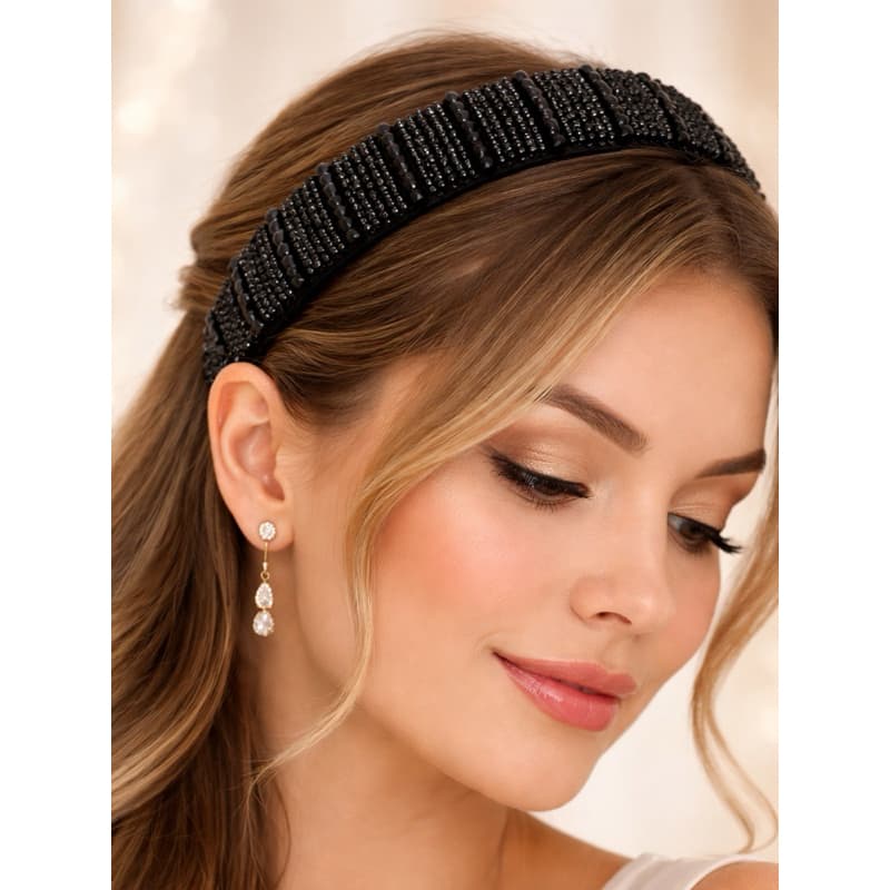 Tiara Preta com Pedrarias Brilho Luxo – Acessório Elegante Feminino Moda 2026