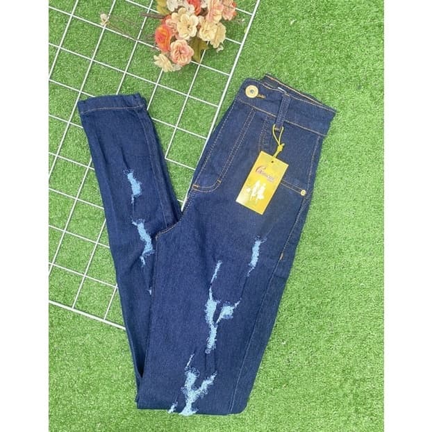 Calça Jeans Feminina  Puidos rasgada Tendencia outono inverno calça cronica desfiada