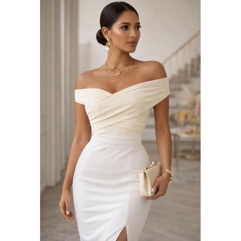 Body Feminina Ombro a Ombro Modelagem Ajustada Tecido Confortável e Elegante para Qualquer Look