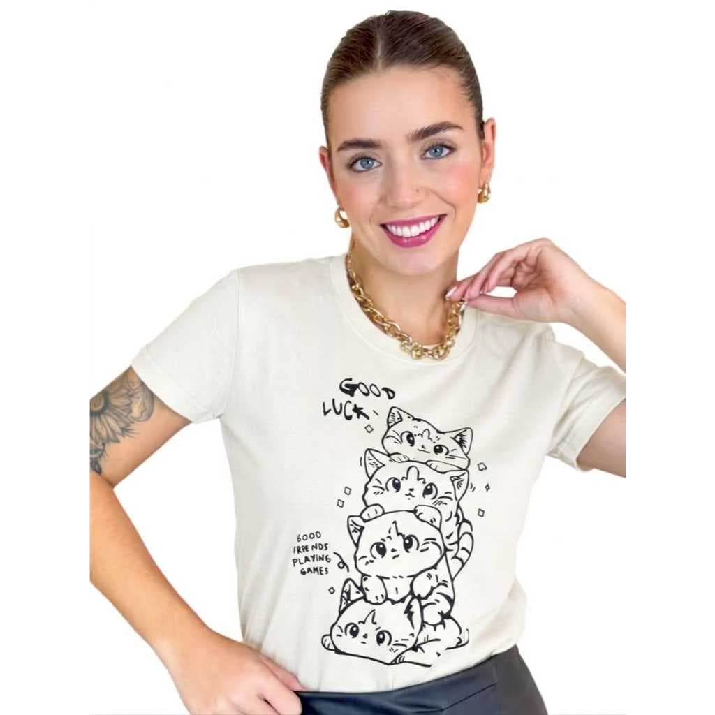 Camiseta Cute Cats Feminina em Algodão Premium Estampa Divertida Casual Macia Moda Urbana Verão