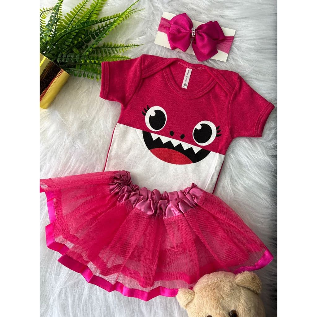 Kit Body Bebê Menina Baby Shark Rosa com Laço e Saia Tule – Conjunto Fantasia Mesversário Infantil Temático Fantasia