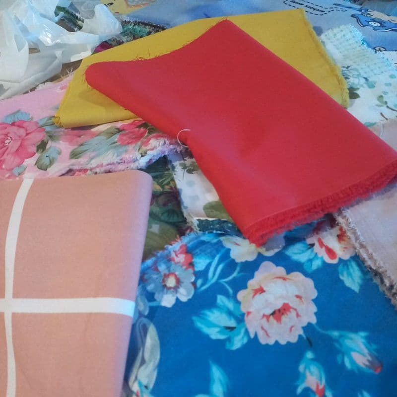 2 kl DE RETALHOS 10X20cm NA MEDIDA PARA TAPETES BICÃO