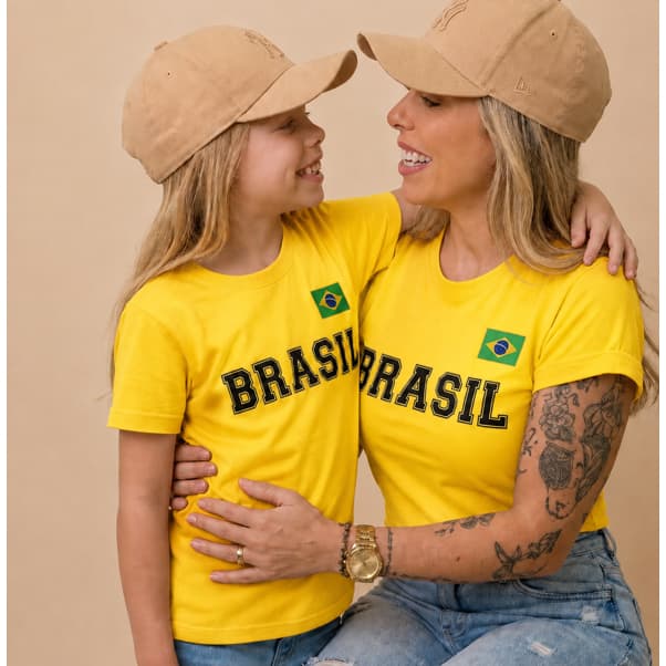 Kit  Camisetas Brasil Mãe e Filha Copa Look Combinando  Amarela  Feminina Infantil Torcida Futebol Jogo Família