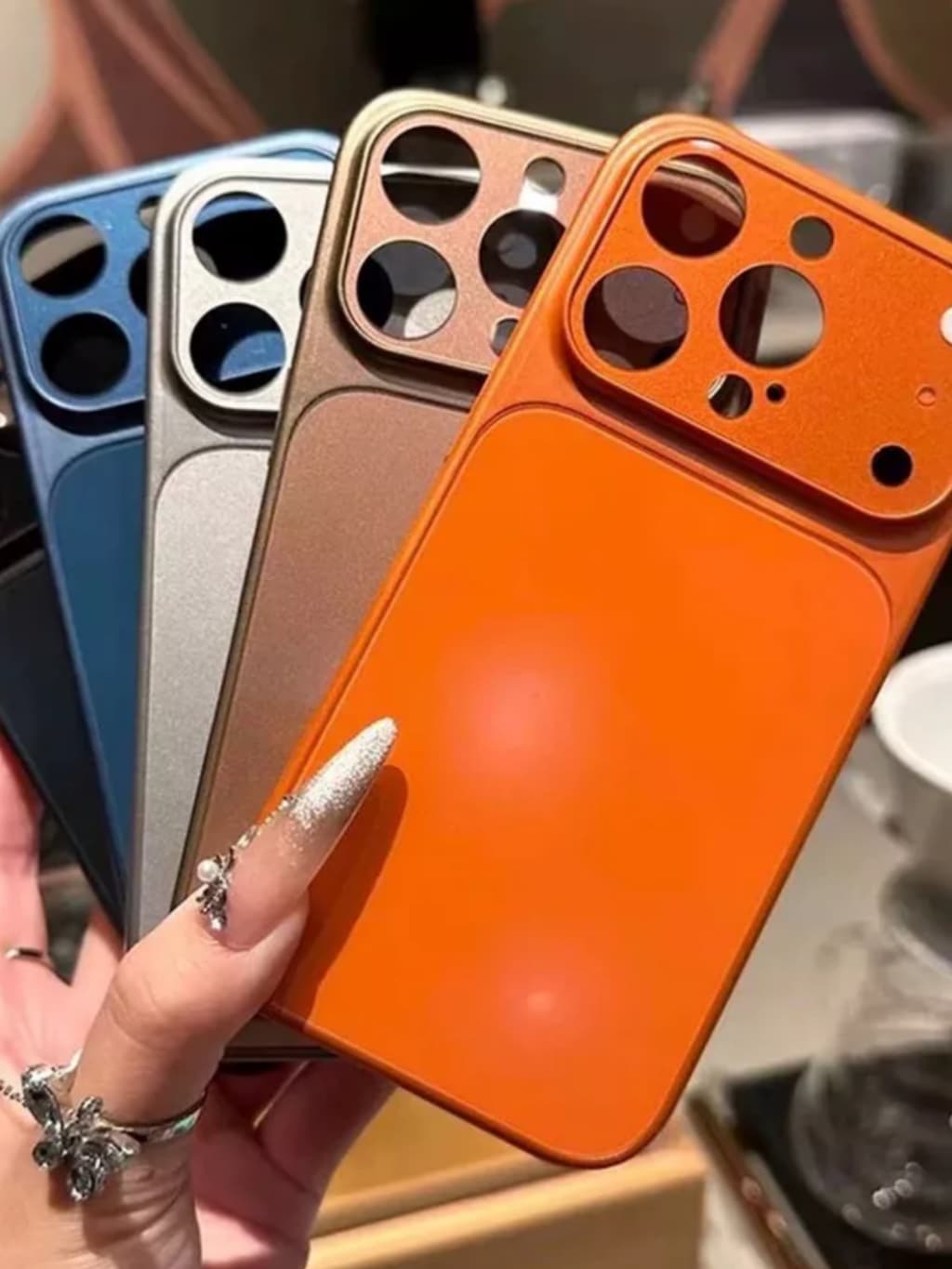 Capa Transforma em iPhone 17 Pro Max Luxo Fosco Anti-Choque MagSafe iPhone 17 AIR 16 PRO MAX 15 14 13