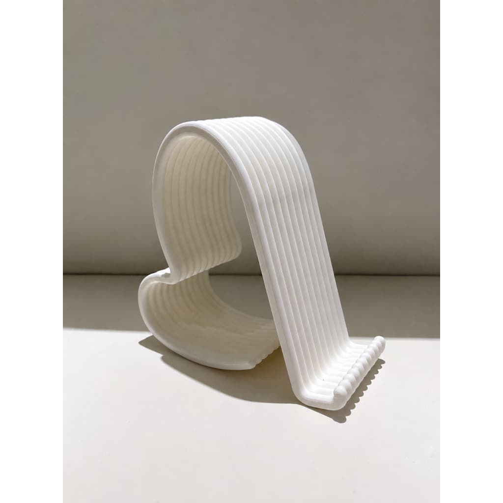 Suporte de Celular em 3D – Modelo Curvo Formato Coração- Branco
