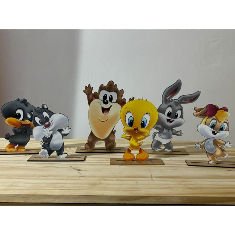 Displays Looney Tunes