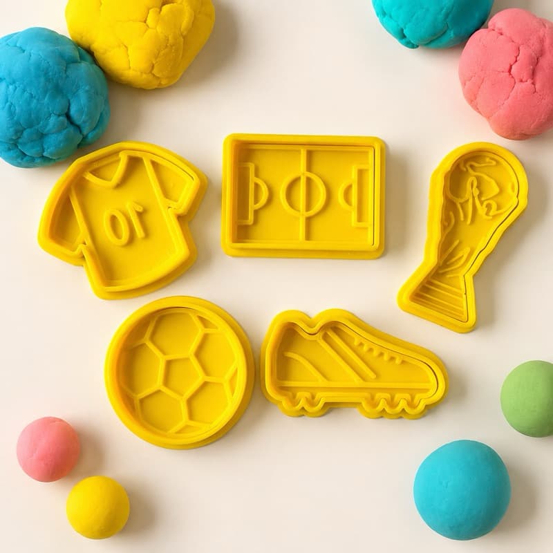 Kit Futebol Cortadores e Carimbos + Massinha | Menino | Brinquedo Educativo Criativo