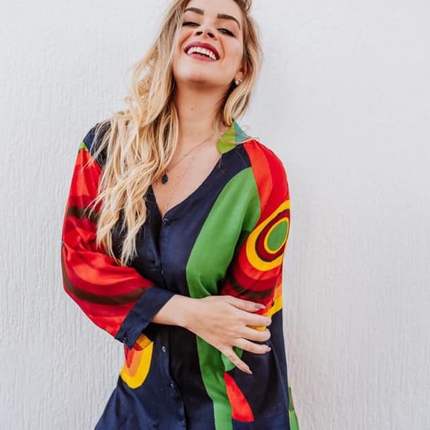 Blusa estampa assimétrico saída de praia