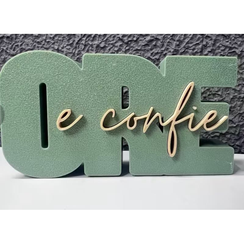 ✨ Decoração “Ore e Confie” – Elegância e Fé para o seu Lar ✨