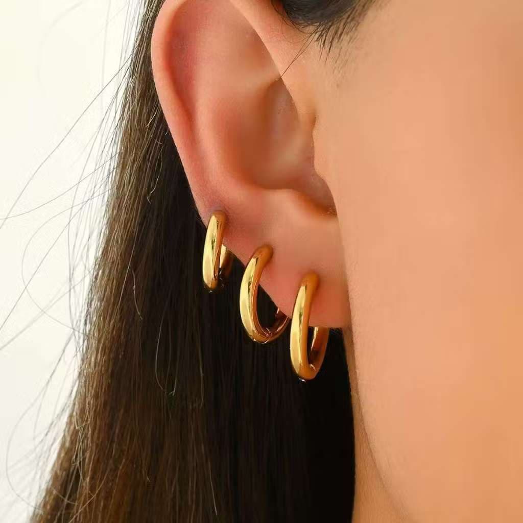 Trio de brincos de argola banhados a prata925 ouro18k