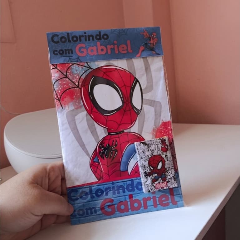 Livrinho de Colorir Personalizado Lembrancinha de Aniversário Infantil com Giz de Cera Kit Colorir Todos os Temas
