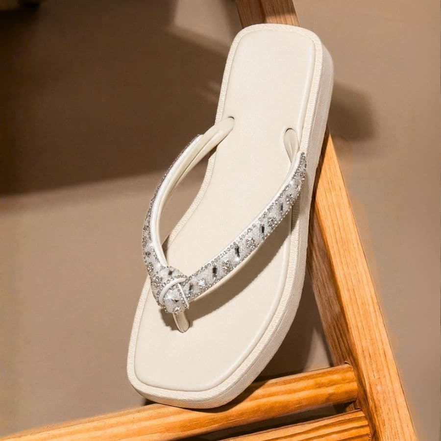 Chinelo Sandália Rasteira Nó Strass Feminino Slim Básico Elegante e Confortável Leve Luxo
