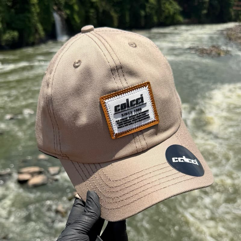 Boné Strapback Sarja Minimalista com Fecho em Metal Ajustável