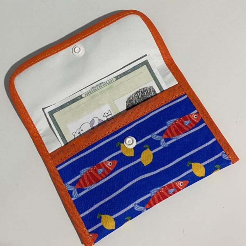 Carteira Pequena Porta Documentos, Mini Necessaire Porta Absorvente Impermeável Estampa Sardinha