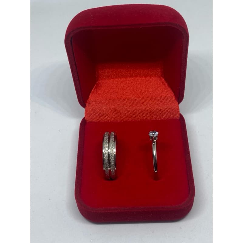 💍 Kit Alianças Prata Texturizadas + Anel Solitário com Pedra Brilhante