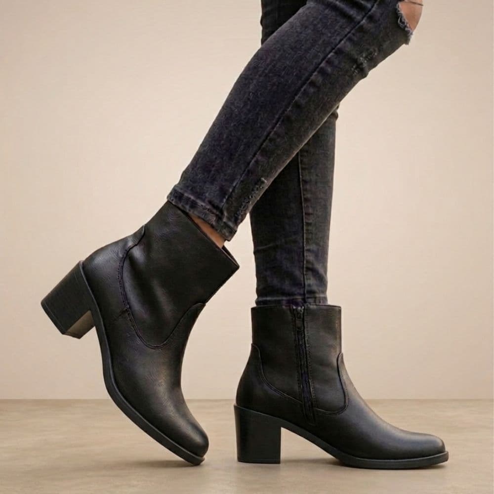 Bota Ankle Boot Minimalista Preta Casual Salto Bloco Feminina Com Zíper Lateral
