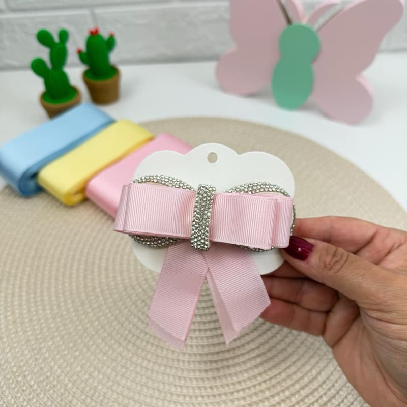 Laço Rosa com Strass Luxo | Presilha Infantil Elegante | Acessório de Cabelo Menina